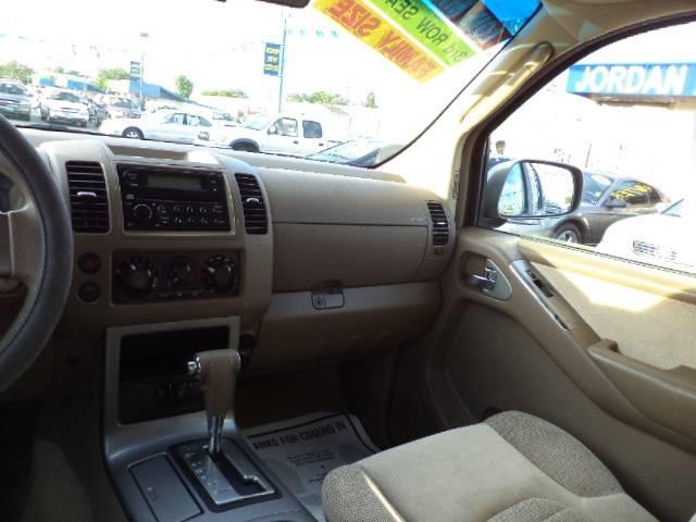 Nissan Pathfinder 2006 photo 14