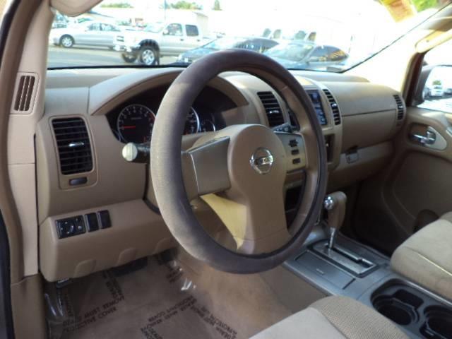 Nissan Pathfinder 2006 photo 16