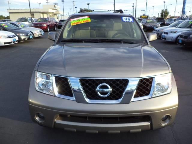 Nissan Pathfinder 2006 photo 22