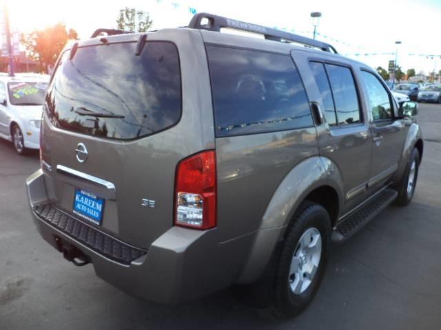 Nissan Pathfinder 2006 photo 25