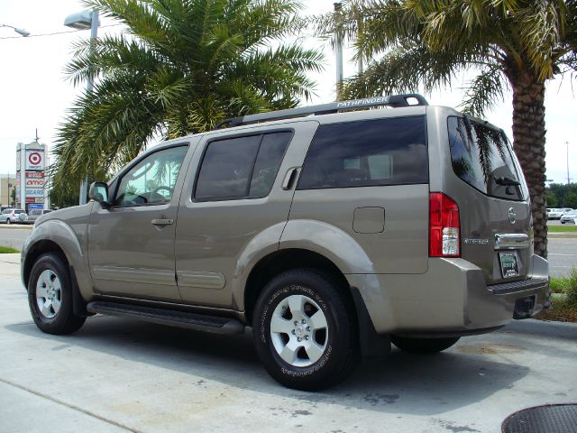 Nissan Pathfinder 2006 photo 10