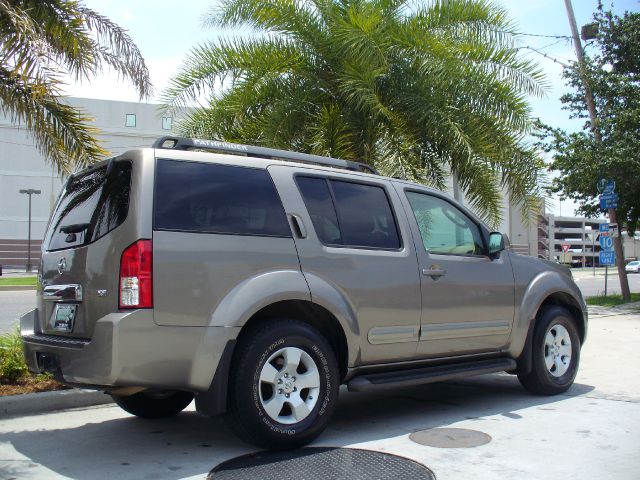 Nissan Pathfinder 2006 photo 4