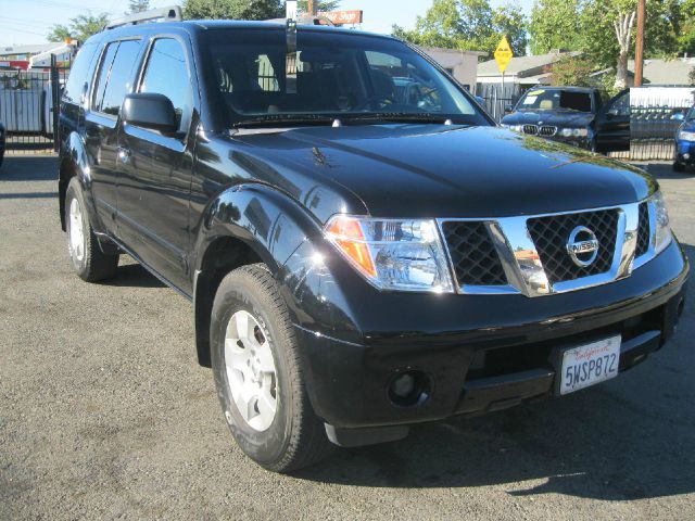 Nissan Pathfinder 2006 photo 1