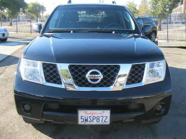 Nissan Pathfinder 2006 photo 2