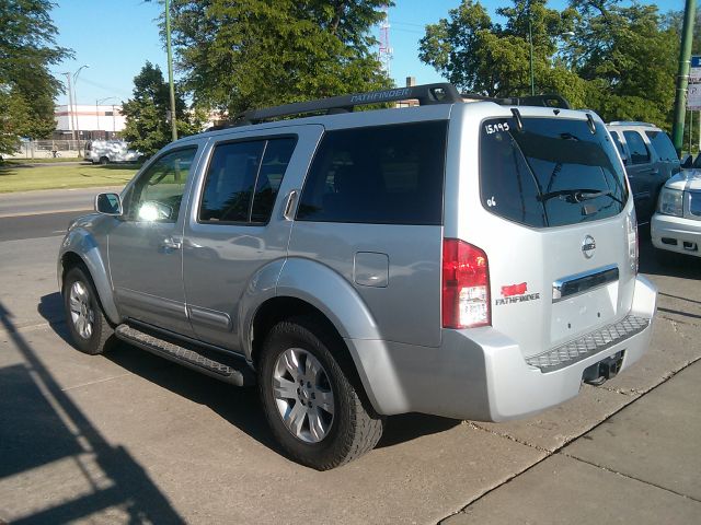 Nissan Pathfinder 2006 photo 9