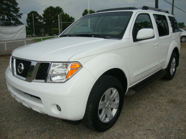 Nissan Pathfinder 2007 photo 1