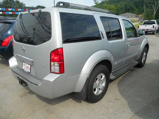 Nissan Pathfinder 2007 photo 2