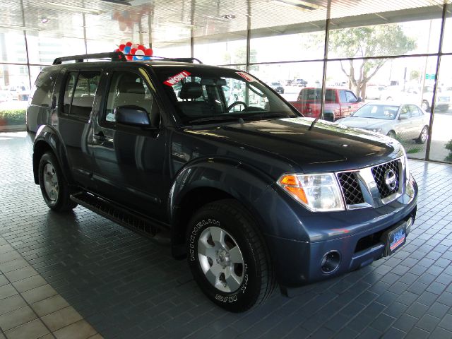 Nissan Pathfinder 2007 photo 2