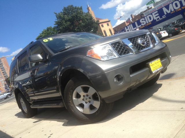 Nissan Pathfinder 2007 photo 2