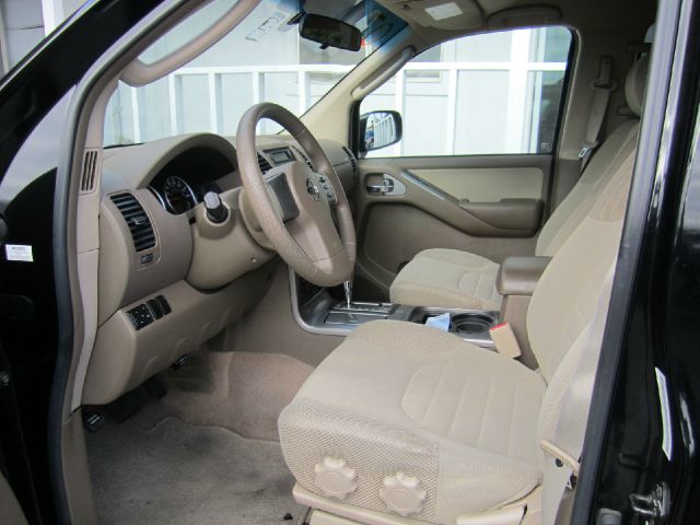 Nissan Pathfinder Touring / AWD SUV