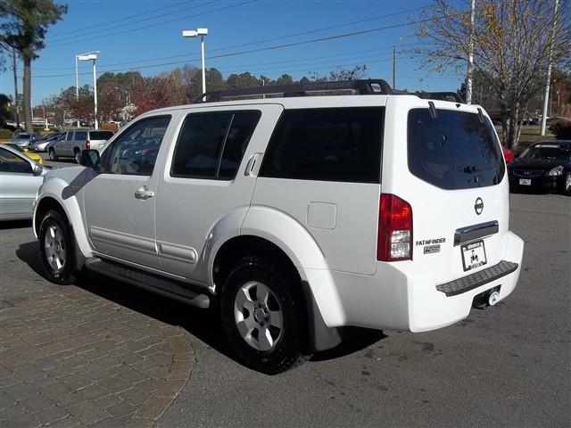 Nissan Pathfinder 2007 photo 3