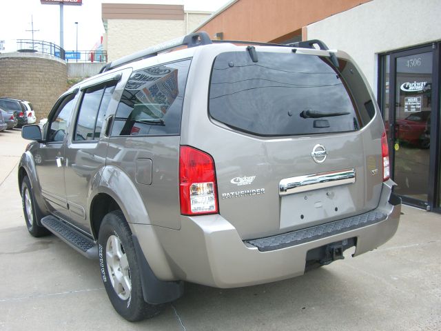 Nissan Pathfinder 2007 photo 14