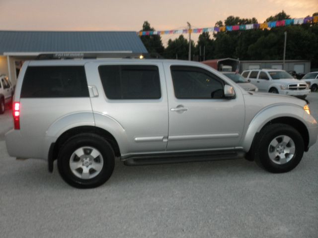 Nissan Pathfinder 2007 photo 1