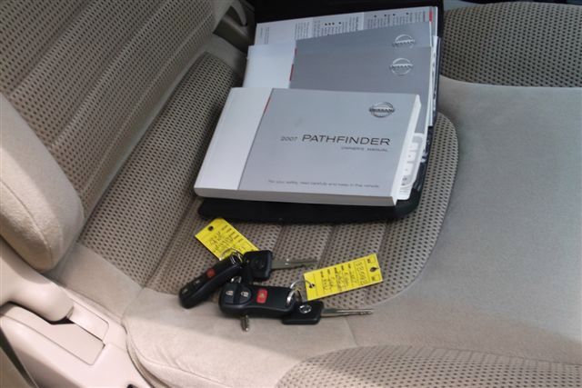 Nissan Pathfinder EX-L W/ DVD System SUV