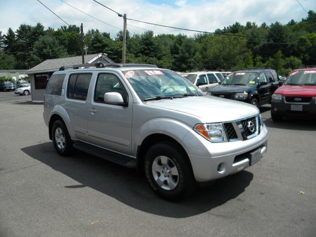 Nissan Pathfinder 2007 photo 1