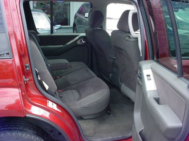 Nissan Pathfinder EX-L W/ DVD System SUV