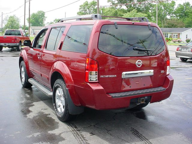 Nissan Pathfinder 2007 photo 2