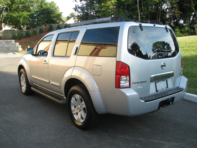 Nissan Pathfinder 2007 photo 2