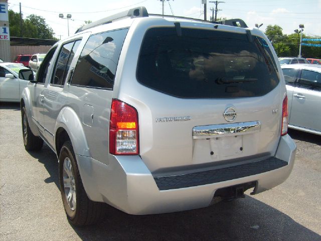 Nissan Pathfinder 2008 photo 1