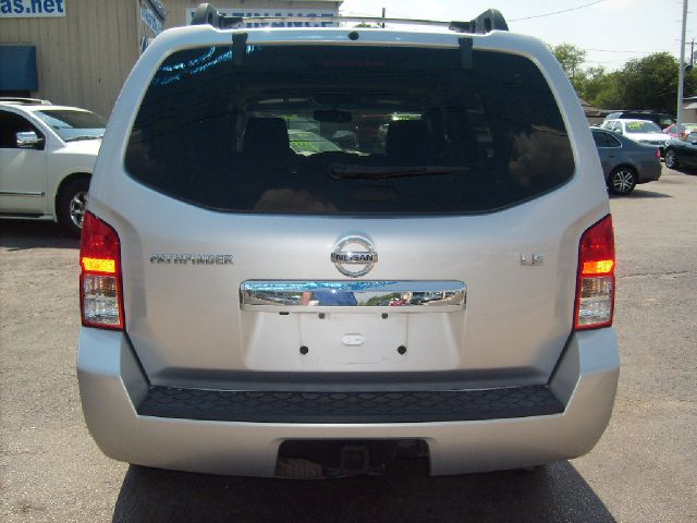 Nissan Pathfinder 2008 photo 2