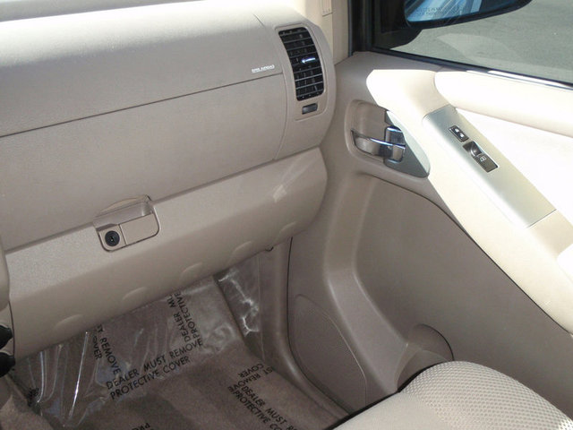 Nissan Pathfinder 2008 photo 2