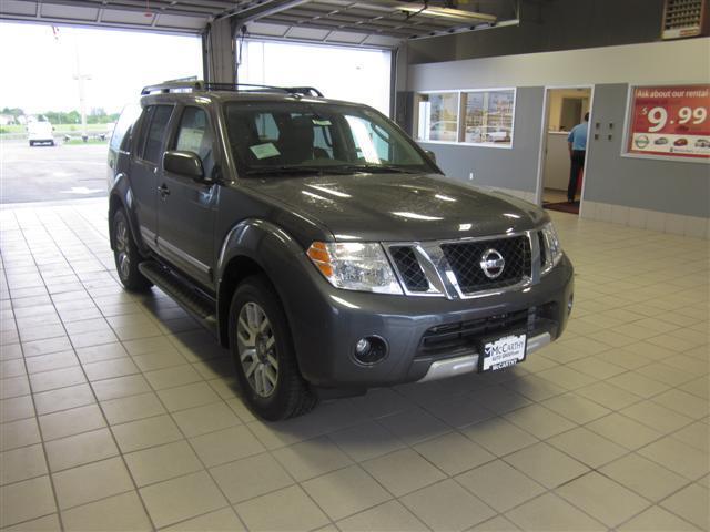 Nissan Pathfinder X Sport Utility