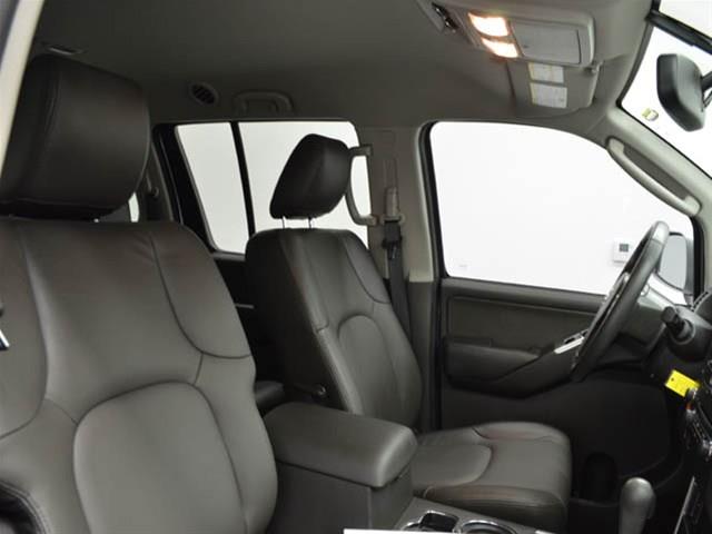 Nissan Pathfinder 2012 photo 21