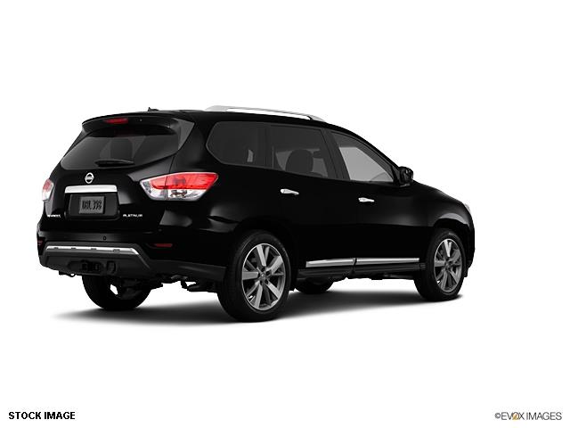 Nissan Pathfinder 2013 photo 1