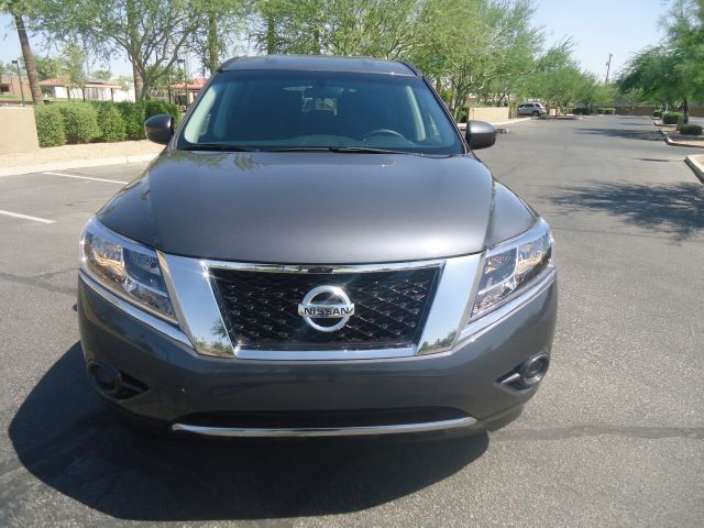 Nissan Pathfinder 2013 photo 14