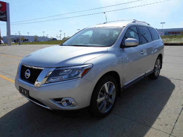 Nissan Pathfinder 2013 photo 21