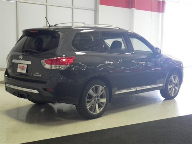 Nissan Pathfinder 2013 photo 1