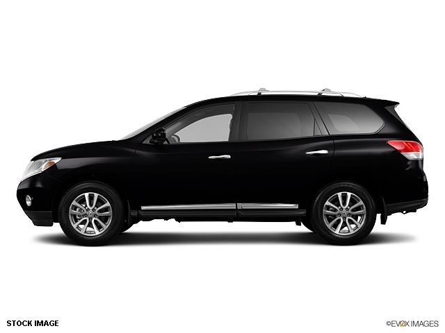 Nissan Pathfinder 2013 photo 1