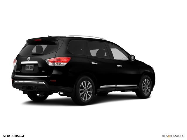 Nissan Pathfinder 2014 photo 2