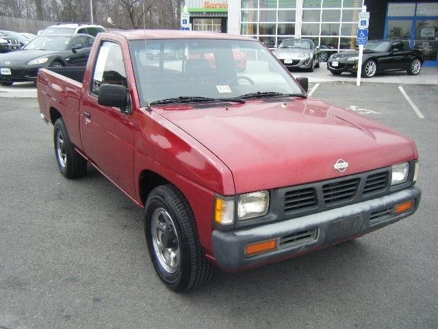 Nissan Pickup 1993 photo 2