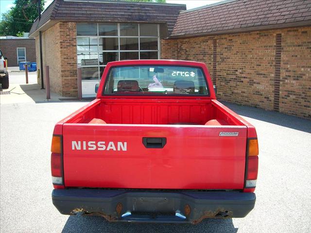 Nissan Pickup 1993 photo 5