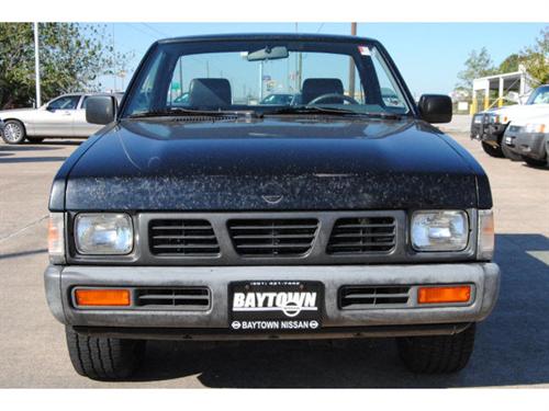 Nissan Pickup 1993 photo 1