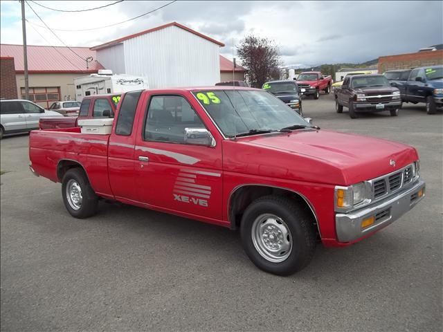 Nissan Pickup 1995 photo 2