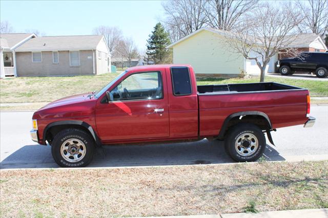 Nissan Pickup SE 2WD Extended Cab Pickup