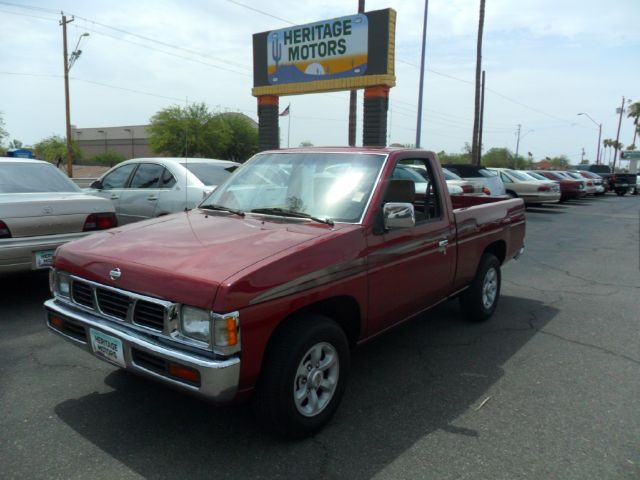 Nissan Pickup 1997 photo 4