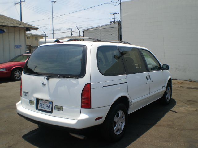 Nissan Quest 1995 photo 1