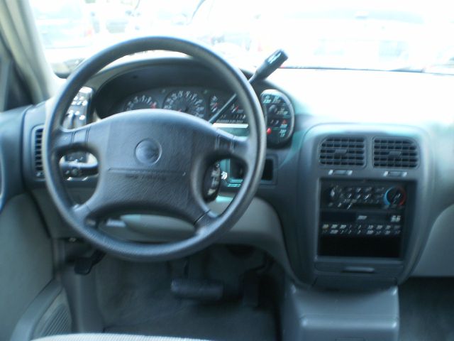 Nissan Quest 1995 photo 13