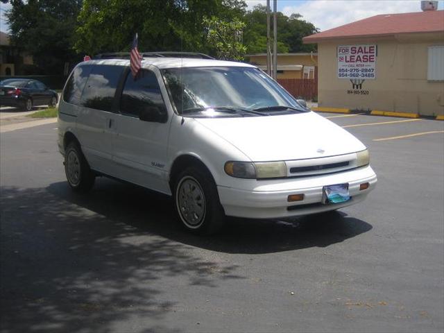 Nissan Quest 4WD Crew Cab 130 LTZ MiniVan