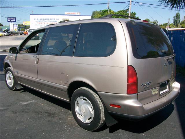 Nissan Quest 1995 photo 3