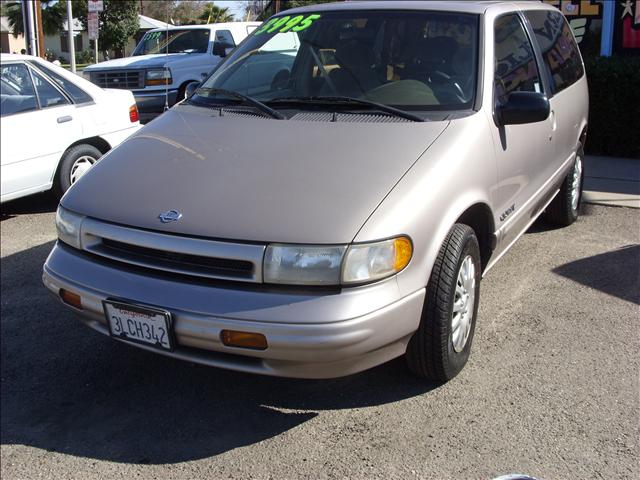 Nissan Quest 1995 photo 4