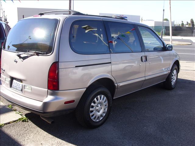 Nissan Quest 1995 photo 1