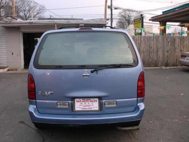 Nissan Quest 1995 photo 2