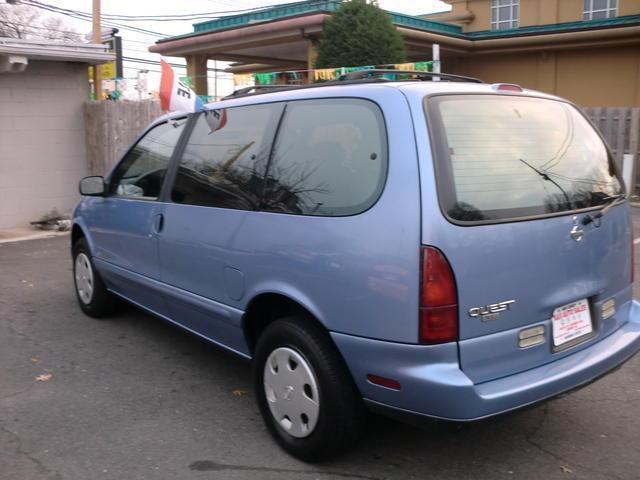 Nissan Quest 1995 photo 1