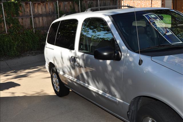 Nissan Quest 3.0 Quattro Passenger Van