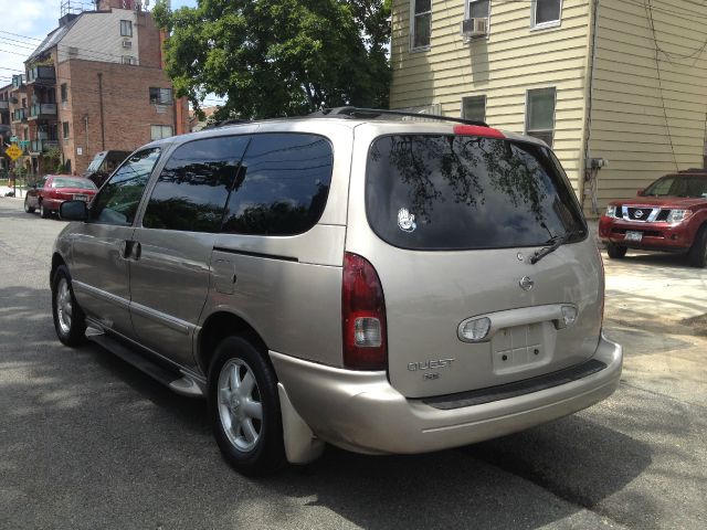 Nissan Quest 2001 photo 1