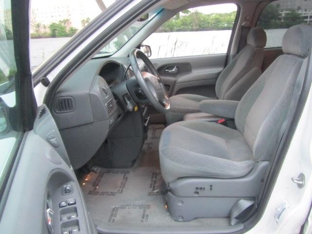 Nissan Quest 2002 photo 4